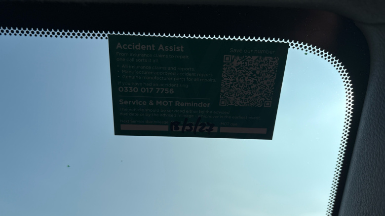 Toyota Yaris 1.5 Hybrid Y20 5dr CVT [Bi-tone] Hybrid Hatchback